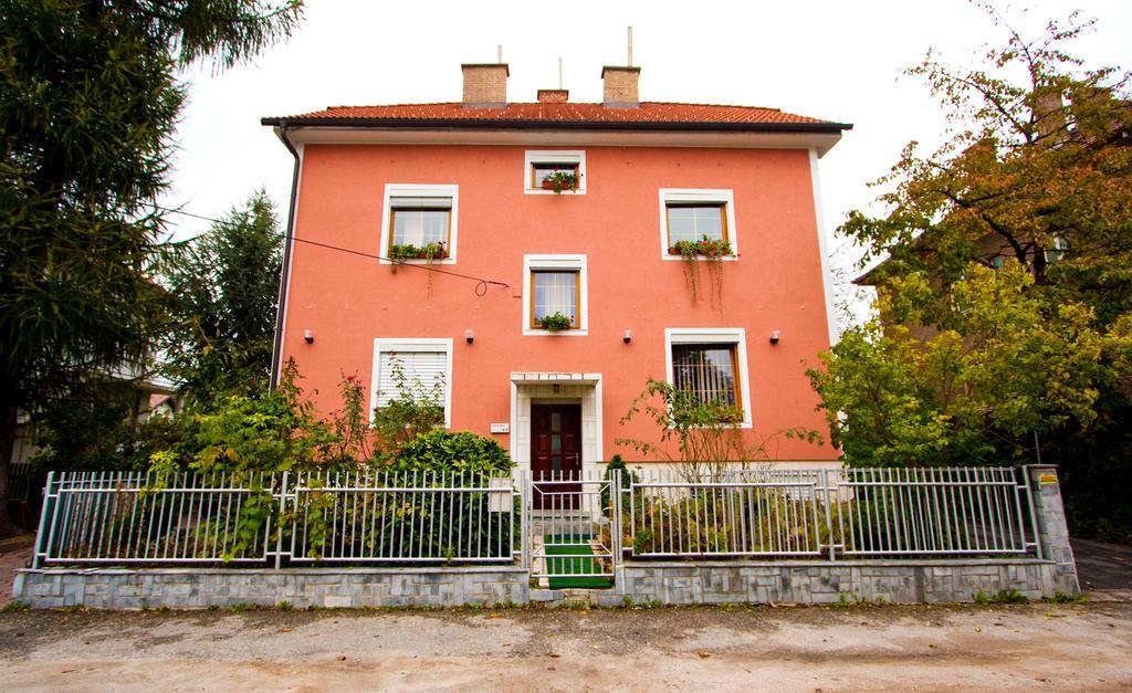 Guest House Pikapolonca Máribor Exterior foto